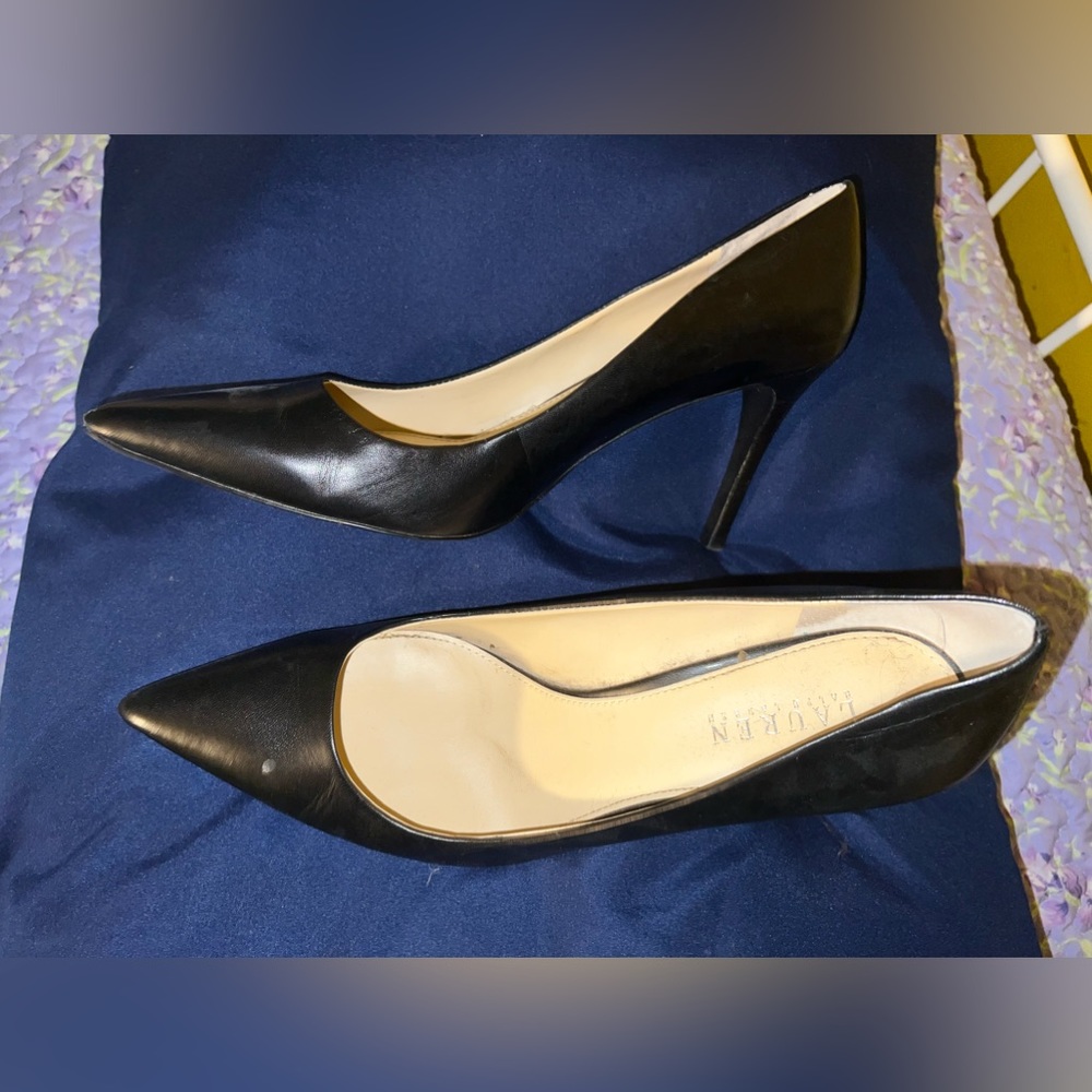 Lauren: Ralph Lauren black heels. Gently worn. Like new. Women’s 11.